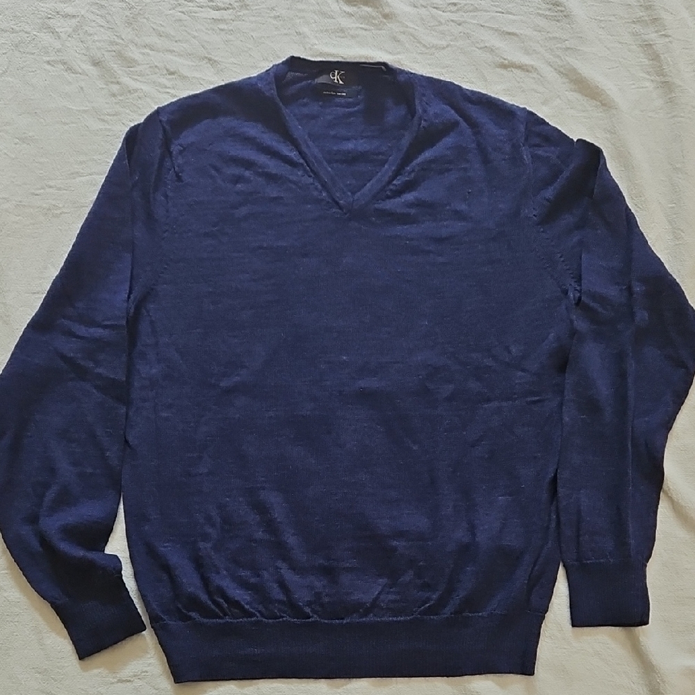 Calvin Klein 100% Extra Fine Merino Wool Blue V-Neck Sweater Size Large